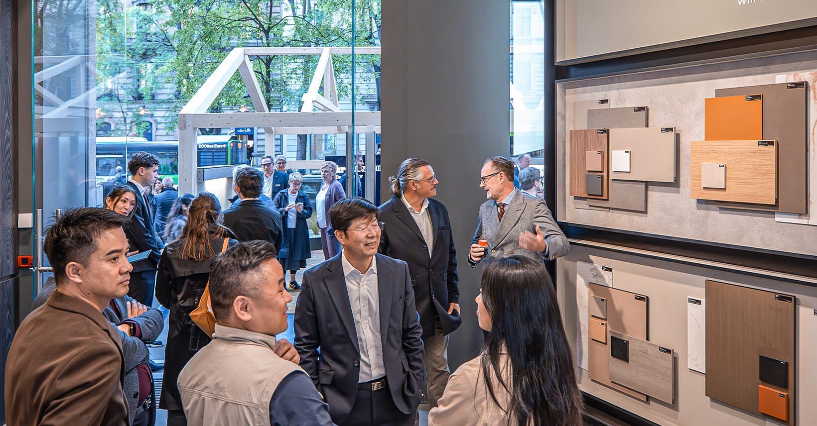 Within this framework, Kronospan interprets material not as a finished product but as an enabling tool toward an ongoing design process. 