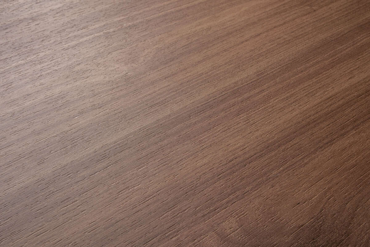 K008 Light Select Walnut – Texture close-up (PW)