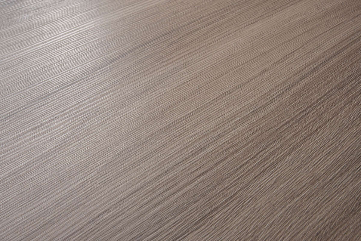 K022 Satin Blackwood – Texture close-up (SN)