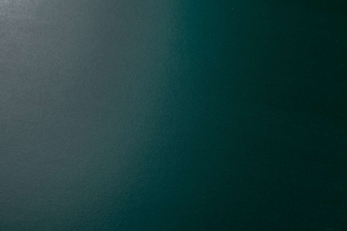 K520 Dark Emerald – Texture close-up (SU)