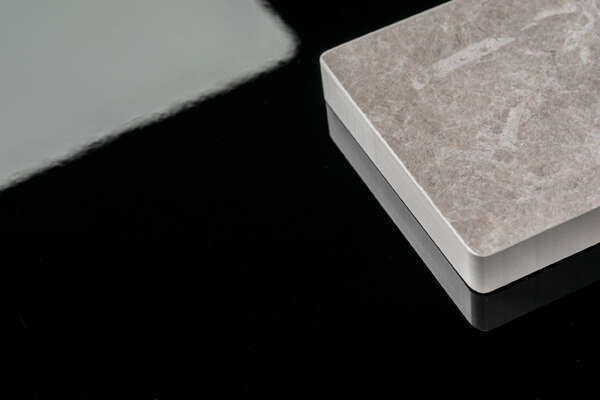 Durable, color fast texture with high reflectiveness of the gloss finish.