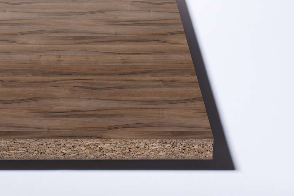8953 Tiepolo Walnut – Melamine-faced particleboard (MFC)
